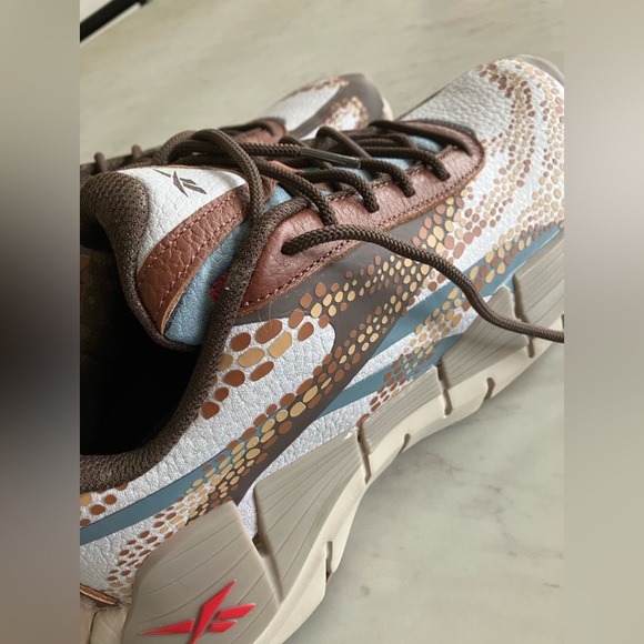 Jurassic Park Reebok Shoes - Picture 4 of 12